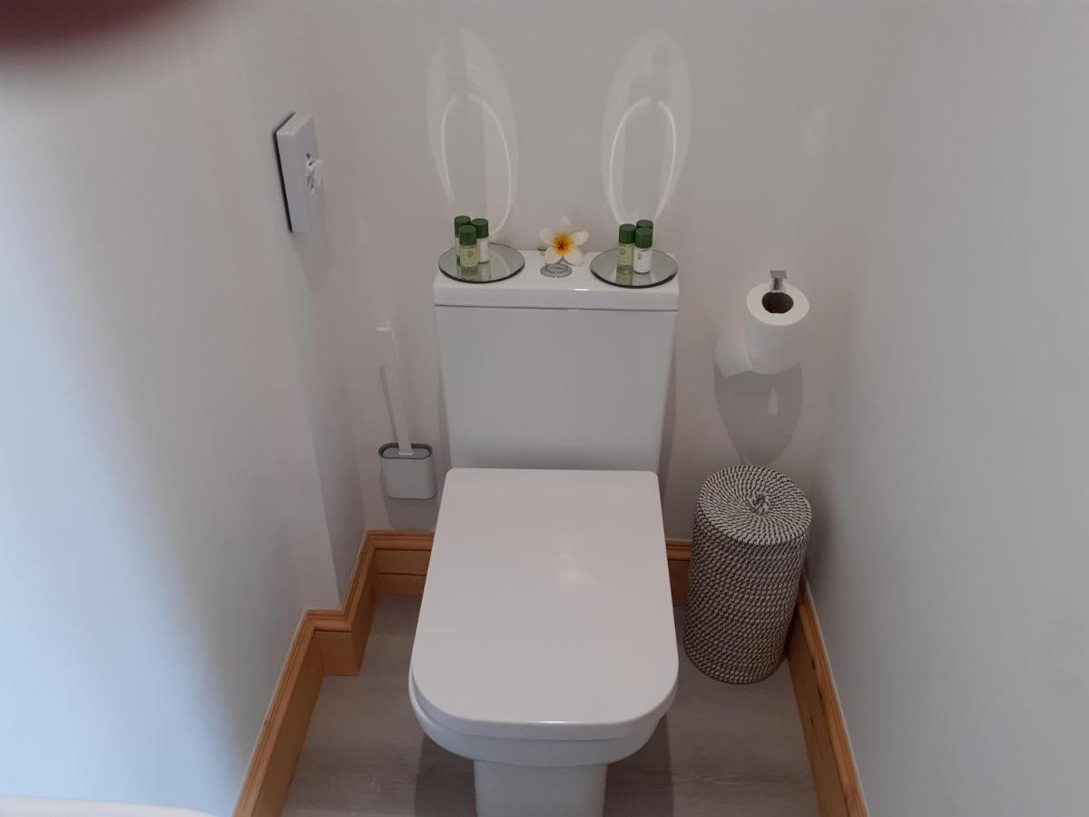 T H R E E B&B Inverness Bagian luar foto